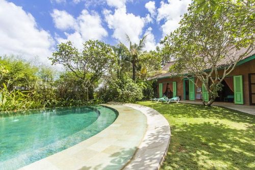 Jeruk 2 Villa indah dan nyaman di Umalas, Bali, Indonesia  dengan kolam renang pribadi untuk 4 orang...
