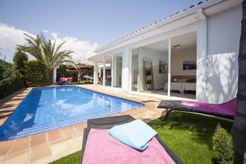 Casa Rufina Villa confortable avec piscine privée à Altea, Costa Blanca, Espagne, pour 8 personnes. La maison est située dans un quartier résidentiel....
