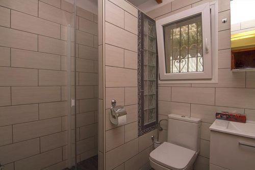 Villa Ricarda Maravillosa y cómoda villa con piscina privada en Benissa, Costa Blanca, España, para 4 personas. La casa se encuentra en una zona costera, montañosa y residencial, a 1 km de la playa de Cala Baladrar y a 1 km de Cala Baladrar....