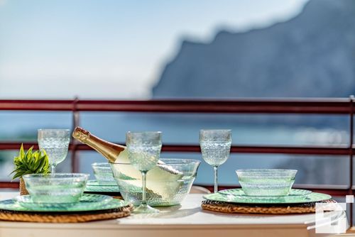 Coralbeach 318B - Grupo Turis Apartamento con piscina comunitaria en Calpe, Costa Blanca, España, para 4 personas. El apartamento está situado cerca de un campo de golf, restaurantes y bares, tiendas y supermercados, y se encuentra a 200 m de la playa de La Fossa / Levante....