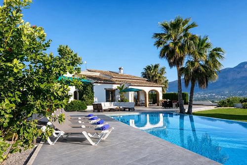 Villa Orlando: Jávea, Costa Blanca, España. Jardín, Vista aérea, Mueble para exteriores, Comedor al aire libre y Terraza