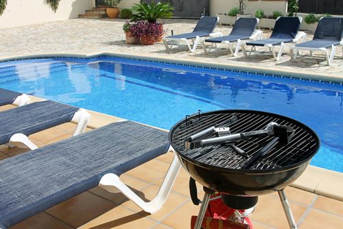 Villa Rosa Vidunderlig og romantisk villa i Calonge, Catalonien, Spanien med opvarmet pool til 8 personer. Huset ligger i et bakket, skovklædt og beboelsesområde, tæt på restauranter og barer, samt 4 km fra San Antoni de Calonge strand....