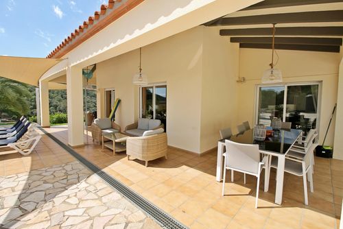 Villa Rosa Wonderful and romantic villa in Calonge, Catalonia, Spain with heated pool for 8 persons. The house is situated in a hilly, wooded, and residential area, close to restaurants and bars, and 4 km from San Antoni de Calonge beach....