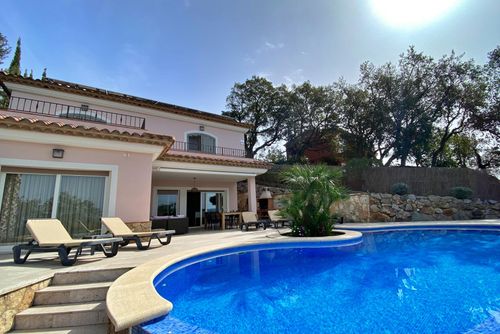 Villa Ojo Azul Nowoczesna, luksusowa willa w Santa Cristina d'Aro, Katalonia, Hiszpania  z basenem za 8 osoby...