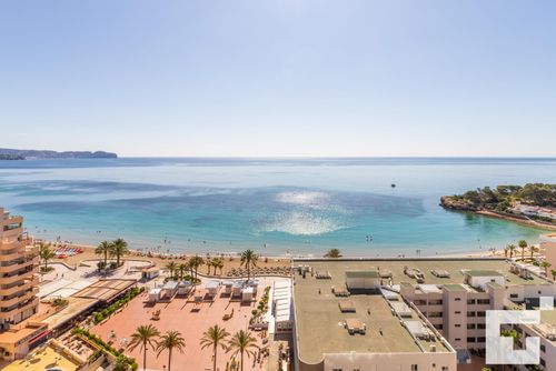 Apolo XVI 67 - Grupo Turis Apartment in Calpe, Costa Blanca, Spain with communal pool for 7 persons. The apartment is situated close to restaurants and bars, shops and supermarkets, and is 25 m from La Fossa / Levante beach....