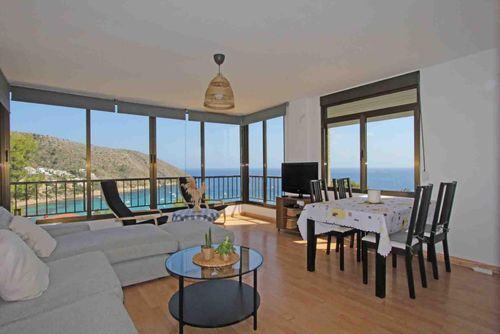 Vista Mar Modern en vrolijk appartement in Moraira, Costa Blanca, Spanje voor 4 personen. Het appartement is gelegen in een woonwijk en ligt op 1 km van het strand....