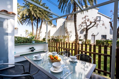 PlayaSol Wonderful and nice apartment in Denia, Costa Blanca, Spain with a communal pool for 4 persons. The apartment is situated in a residential beach area, close to restaurants, bars, and supermarkets and just 25 m from Los Albaranes beach....