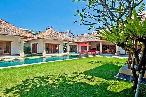 Darma Grande villa de luxe à Seminyak, Bali, Indonésie  avec piscine privée pour 10 personnes...