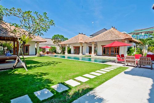 Darma Grote en luxe villa  met privé zwembad in Seminyak, op Bali, Indonesië voor 10 personen...