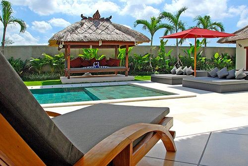 Alam Grote en luxe villa in Seminyak, op Bali, Indonesië  met privé zwembad voor 8 personen...