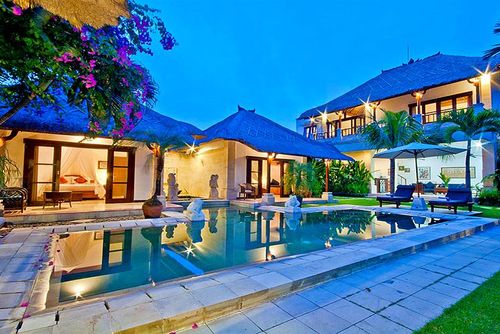 Arjuna Bugis Mooie en luxe villa  met privé zwembad in Seminyak, op Bali, Indonesië voor 6 personen...