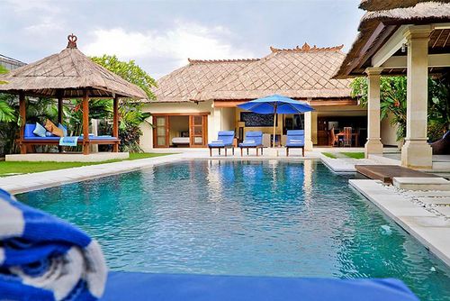 Saphir Stor och lyxigt villa  med privat pool i Seminyak, Bali, Indonesia för 8 personer...