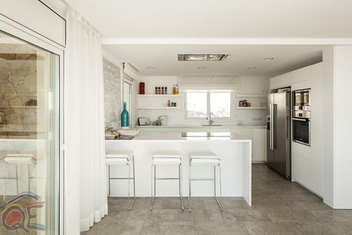 Villa Pacifica Villa moderne et luxueuse avec piscine chauffée à Santa Cristina d'Aro, Catalogne, Espagne, pour 8 personnes. La maison est située dans un quartier résidentiel....