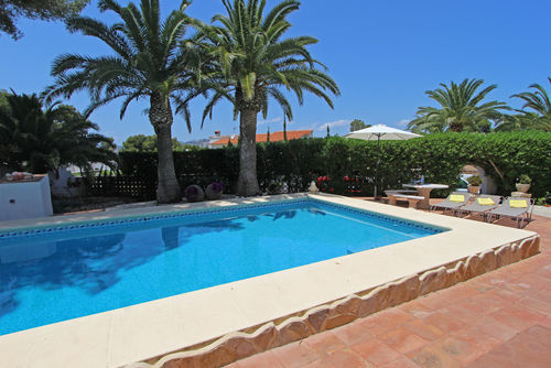 Encantadora 4 Villa in Moraira, Costa Blanca, Spain with private pool for 4 persons. The house is situated in a residential area, close to restaurants and bars, shops, supermarkets, and a tennis court, and is 500 m from Ampolla beach....
