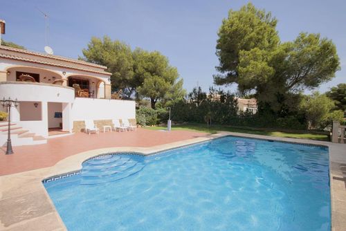 Orion Большая, удобная вилла   с частным бассейном на 8 человек в Хавии, нa Коста Бланкe, в Испании...