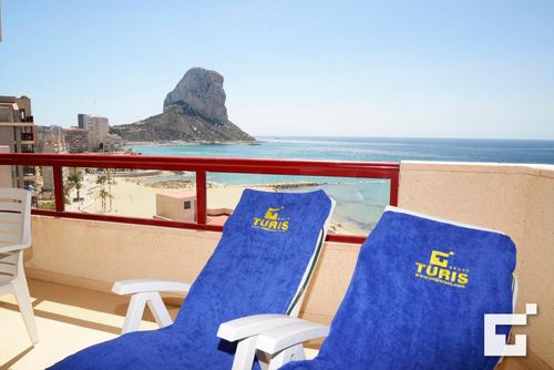 Amatista 29A Appartamento a Calpe, Costa Blanca, Spagna, con piscina comune per 6 persone. L'appartamento è situato vicino a ristoranti e bar, negozi e supermercati, e a 25 m dalla spiaggia di Playa Arenal-Bol....
