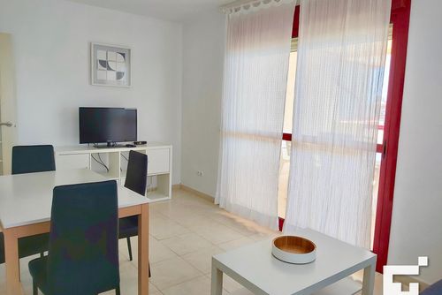 Amatista 29A Appartamento a Calpe, Costa Blanca, Spagna, con piscina comune per 6 persone. L'appartamento è situato vicino a ristoranti e bar, negozi e supermercati, e a 25 m dalla spiaggia di Playa Arenal-Bol....