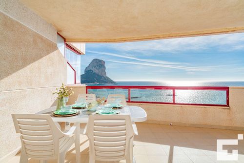 Amatista 29A Apartment with communal pool in Calpe, Costa Blanca, Spain for 6 persons. The apartment is situated close to restaurants and bars, shops and supermarkets, and 25 m from Playa Arenal-Bol beach....