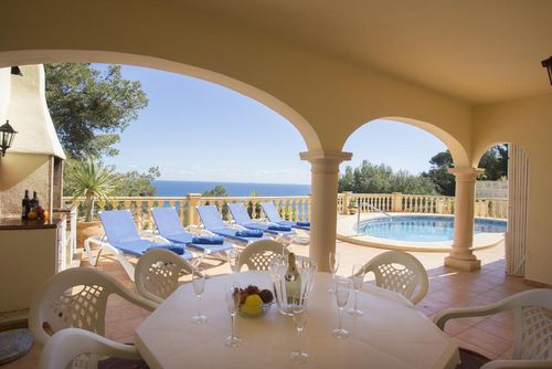 Casa Hayden 6 pax Klassische und komfortable Villa mit privatem Pool in Xàbia, Costa Blanca, Spanien für 6 Personen. Das Haus befindet sich in einer küstennahen, Wohn- und Bergregion....