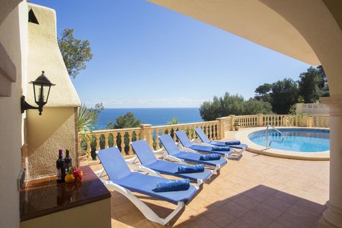 Casa Hayden 4 pax Komfortable Villa mit privatem Pool in Javea, Costa Blanca, Spanien, für 4 Personen. Das Haus befindet sich in einem Wohngebiet....