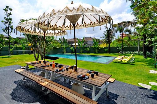 Del Boca Villa merveilleuse et de luxe à Canggu, Bali, Indonésie  avec piscine privée pour 8 personnes...