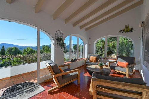 Casa Nana Hermosa y confortable villa en Jávea, Costa Blanca, España con piscina privada para 4 personas. La casa está situada en una zona de playa arbolada y residencial....