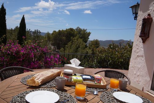 Casa Nana Prachtige en comfortabele villa in Jávea, Costa Blanca, Spanje met privézwembad voor 4 personen. Het huis is gelegen in een bosrijke en residentiële strandomgeving....