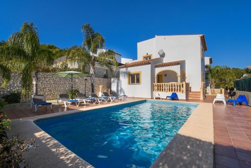 Monte Malva Classic and pleasant holiday home in Xàbia, Costa Blanca, Spain with private pool for 6 people. The house is situated in a residential and mountainous beach area and 3 km from La Granadella, Xàbia beach....