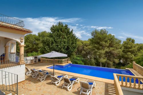 Anngo 6 pax Large and cheerful villa with private pool in Jávea, Costa Blanca, Spain for 6 persons. The house is situated in a hilly, wooded and residential beach area, close to supermarkets and 4 km from La Granadella, Jávea beach....
