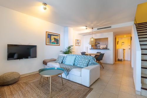 Apartamento Belleza Bel appartement romantique à Altea, Costa Blanca, Espagne, pouvant accueillir 4 personnes. L'appartement est situé dans une zone résidentielle proche de la plage, à proximité de restaurants et bars, de boutiques et supermarchés, à 50 m de la plage de La Olla et à 0,05 km de La Olla, Altea....
