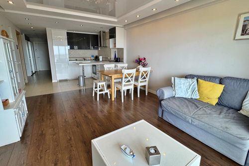 Caleta del Sol Appartement met gemeenschappelijk zwembad in Saint Feliu de Guíxols, Catalonië, Spanje voor 4 personen. Het appartement is gelegen in een kust- en woongebied, op slechts 200 m van het strand van Sant Pol....