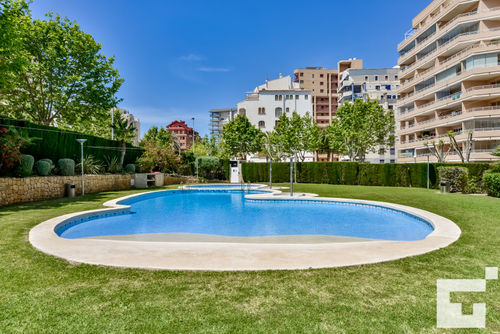 Apolo XVIII 59 - Grupo Turis Bequemes Apartment mit Gemeinschaftspool in Calpe, Costa Blanca, Spanien für 4 Personen. Das Apartment befindet sich in der Nähe von Restaurants und Bars, Geschäften und Supermärkten und ist nur 50 m vom Strand Cantal Roig entfernt....