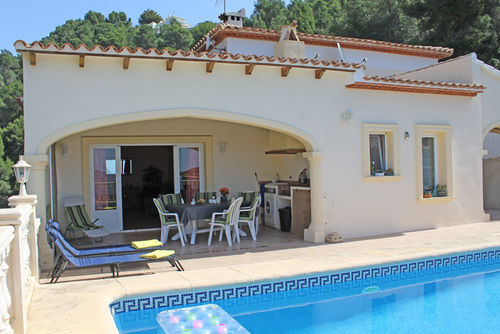 Monica Lovely and cheerful villa with private pool in Moraira, Costa Blanca, Spain for 4 persons. The house is situated in a residential area and is 3 km from La Ampolla Moraira beach....