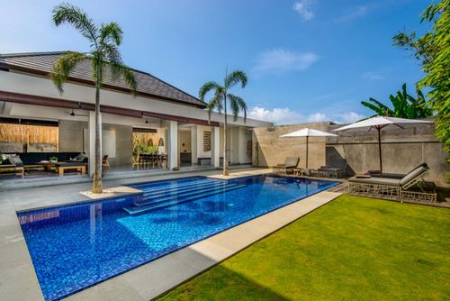 Waha 3BR Large and luxurious villa with private pool in Canggu, Bali, Indonesia for 6 persons. The house is situated in a residential area and is 2 km from Berawa Beach....