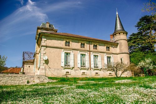 Chateau Montjoi Castelo grande  com piscina privada em Montjoi, Midi-Pyrénées, France para 26 pessoas...