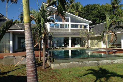 Dunia Pantai Grote villa in Singaraja, op Bali, Indonesië  met privé zwembad voor 8 personen...