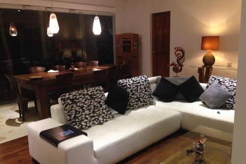 Dunia Pantai Grote villa in Singaraja, op Bali, Indonesië  met privé zwembad voor 8 personen...