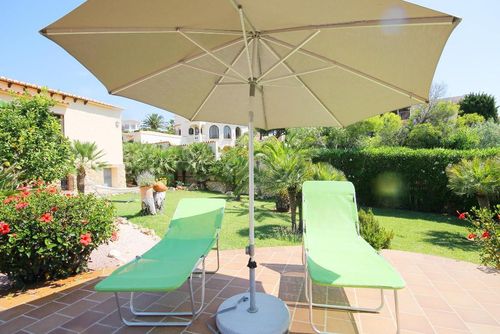 Calypso Hermosa y alegre villa con piscina privada en Jávea, Costa Blanca, España, ideal para 6 personas. La casa está situada en una zona costera y residencial....