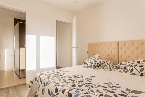 Apartamento Urbatenis Modern and lovely apartment in Javea, Costa Blanca, Spain for 6 persons. The apartment is situated in a residential beach area, close to restaurants and bars, shops, supermarkets and a tennis court, and is 500 m from El Arenal beach....