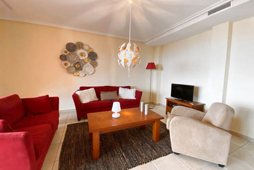 Semiramis 7 Großzügige und komfortable Wohnung mit Gemeinschaftspool in Altea, Costa Blanca, Spanien für 6 Personen. Die Wohnung befindet sich in einem Resort, in einem hügeligen und wohnlichen Strandgebiet und ist 3 km vom Playa de l'Olla, Altea Strand entfernt....