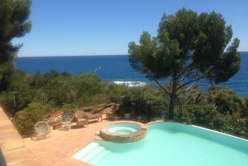 Le clapotis Villa  com piscina privada em Saint Aygulf, na Cote d'Azur, France para 8 pessoas...