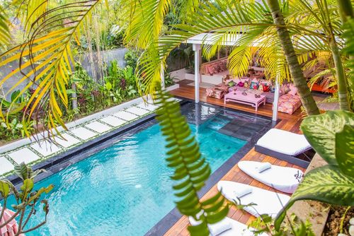 AMar 5 bedroom Moderne og komfortabel luksus villa i Canggu, Bali, Indonesien  med privat pool med plads til 10 personer...