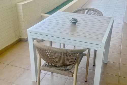 Tierra de Mar 11 by homeprive Schöne Wohnung mit Gemeinschaftspool in Denia, Costa Blanca, Spanien für 6 Personen. Die Wohnung befindet sich in einem ruhigen Wohngebiet am Strand, in der Nähe von Restaurants, Bars und Supermärkten, und nur 25 Meter vom Strand entfernt....