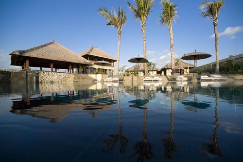Mary 5 bedroom Villa de lujo grande y confortable  con piscina privada en Canggu, Bali, Indonesia para 10 personas...