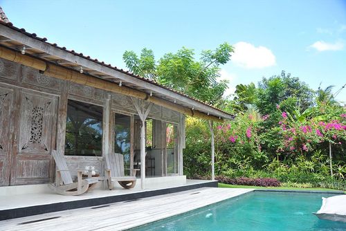 Santai Beach House Villa agradavel e agradável em Canggu, Bali, Indonesia  com piscina privada para 6 pessoas...