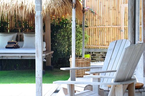 Santai Beach House Mooie en leuke villa  met privé zwembad in Canggu, op Bali, Indonesië voor 6 personen...