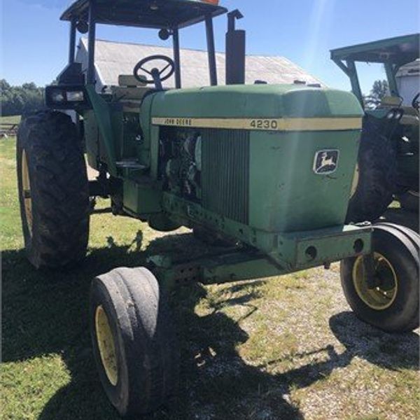 1974 JOHN DEERE 4230