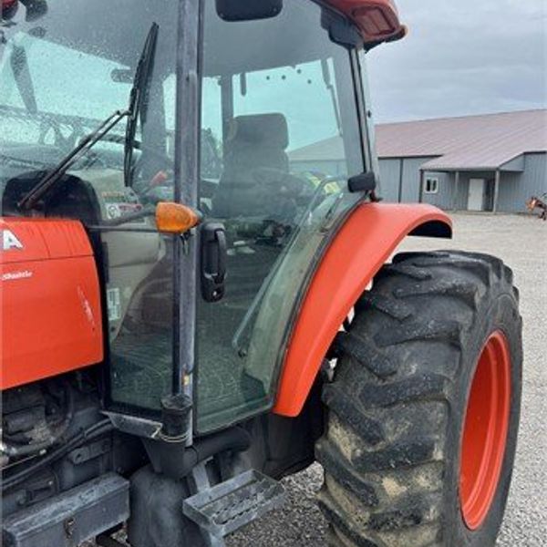 KUBOTA M9540D