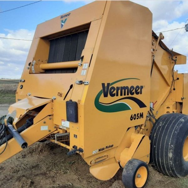 2007 Vermeer 605M Round Baler