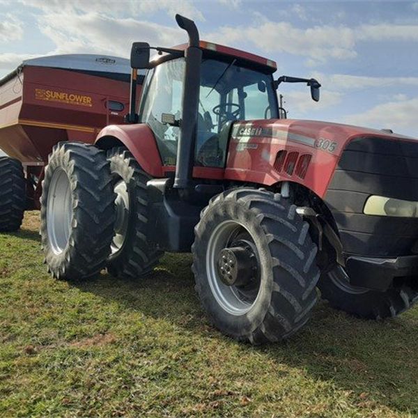 2009 CASE IH MAGNUM 305